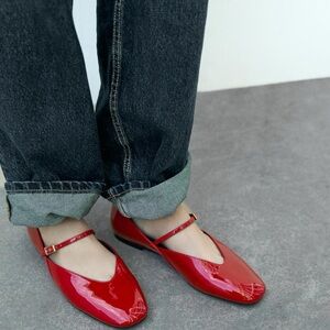 PATENT EFFECT FAUX LEATHER MARY JANES